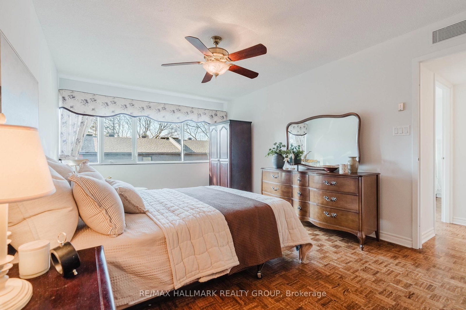 300 Queen Elizabeth Drive, Unit TH2 - Photo 27