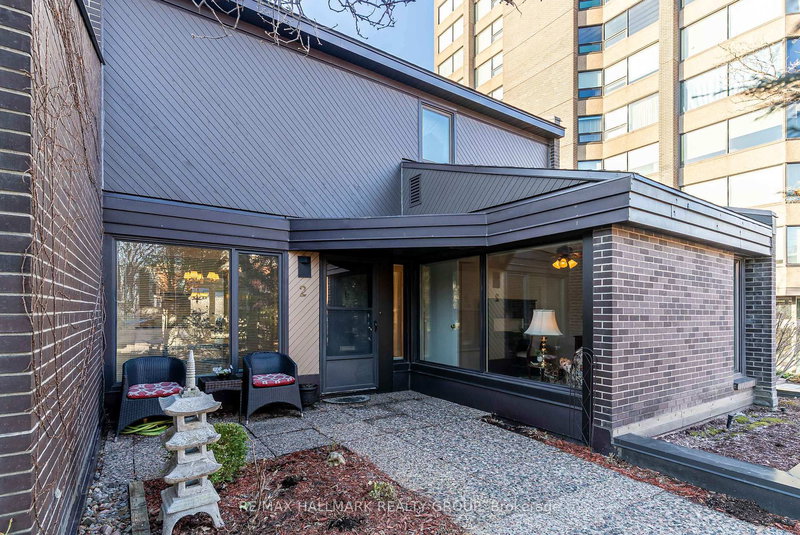 TH2 - 300 Queen Elizabeth Dr, Ottawa, K1S 3M6 | Image 3