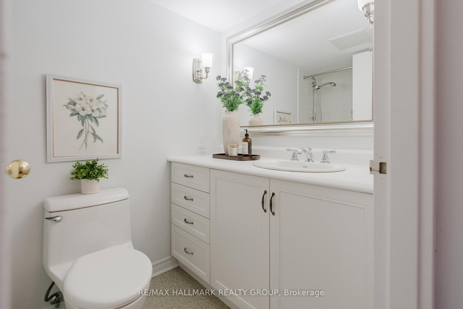 300 Queen Elizabeth Drive, Unit TH2 - Photo 30