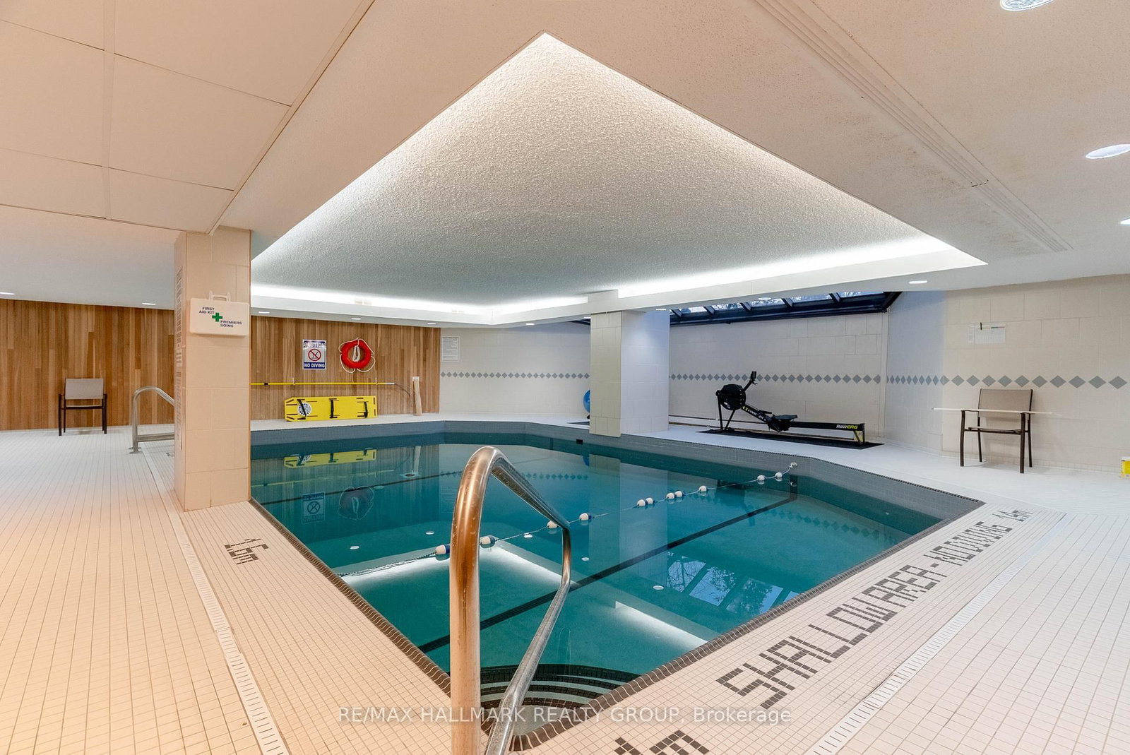 300 Queen Elizabeth Drive, Unit TH2 - Photo 38