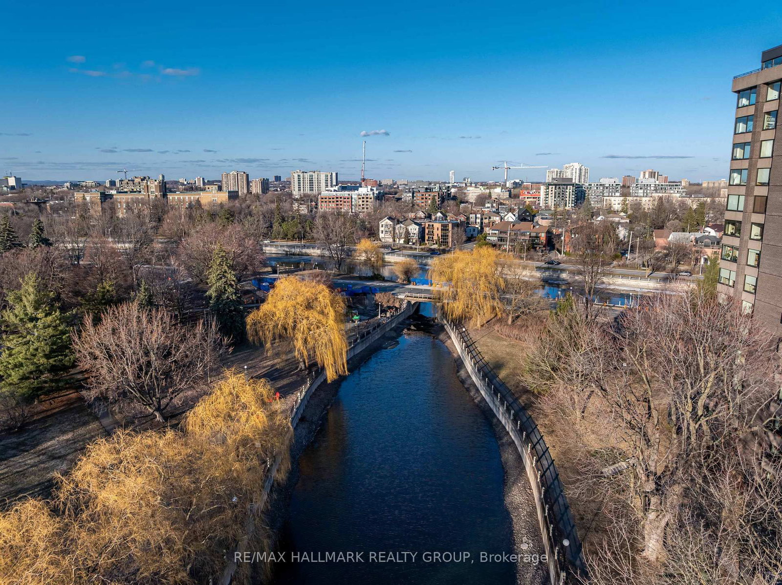 300 Queen Elizabeth Drive, Unit TH2 - Photo 41