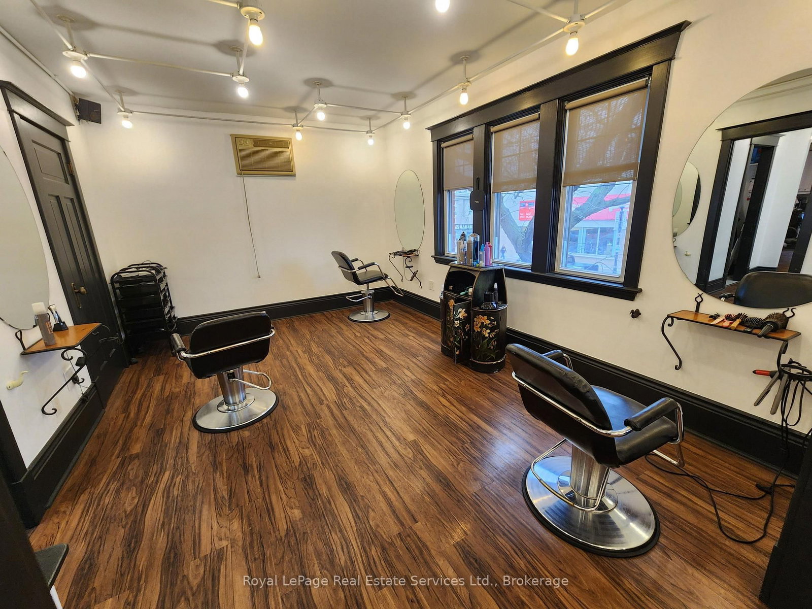 992 King Street W - Photo 10