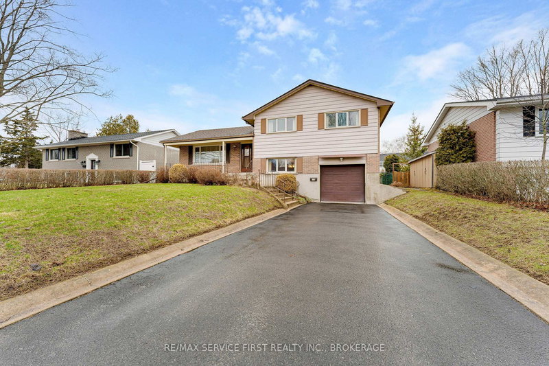 home for sale on 114 Braemar Road