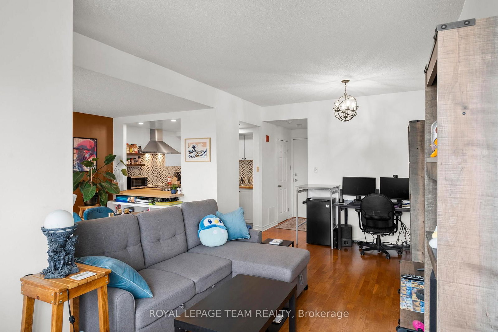 45 Holland Avenue, Unit 902 - Photo 10