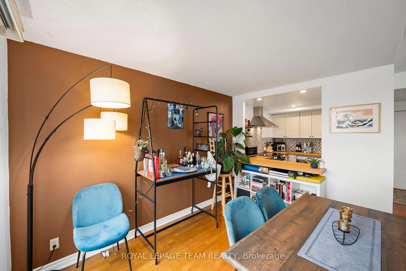 45 Holland Avenue, Unit 902 - Photo 16