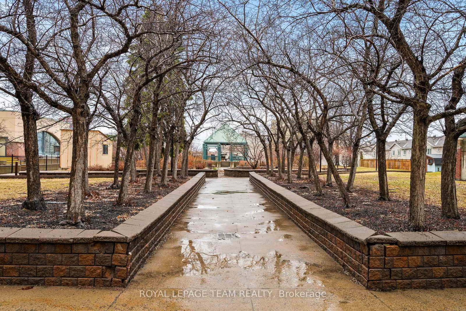 45 Holland Avenue, Unit 902 - Photo 29