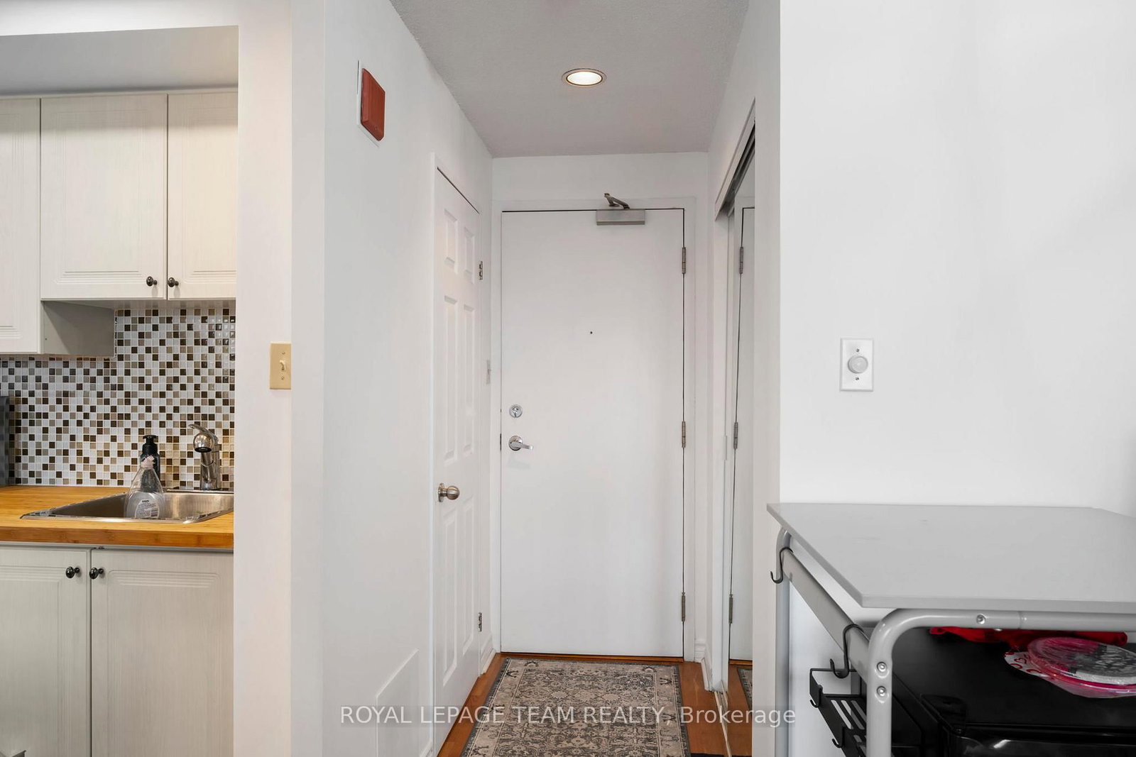 45 Holland Avenue, Unit 902 - Photo 5