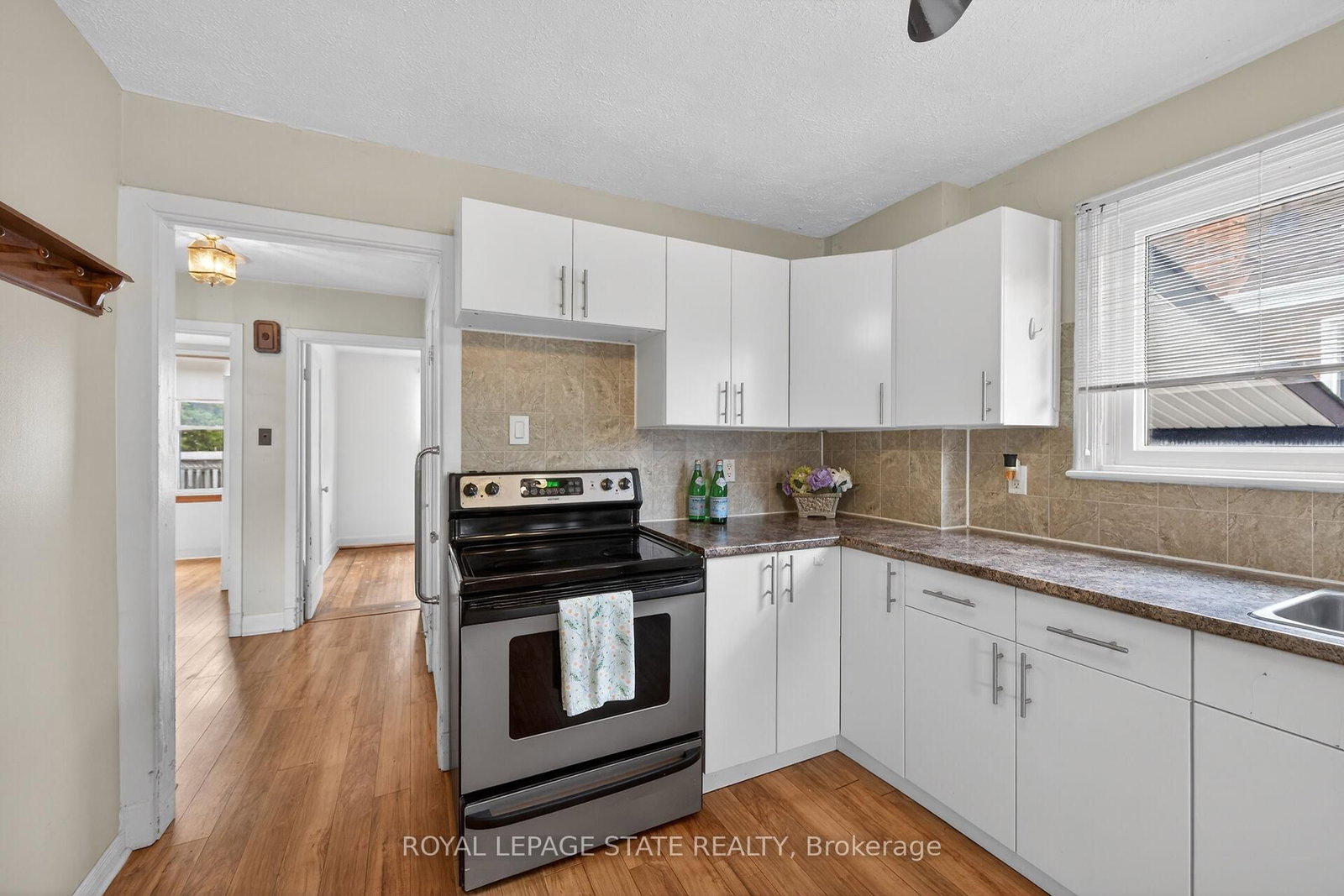 Detached House for sale at 163 Rosedale Avenue, Hamilton, Ontario, L8K 4N4 - Rosedale - MLS: X13002180