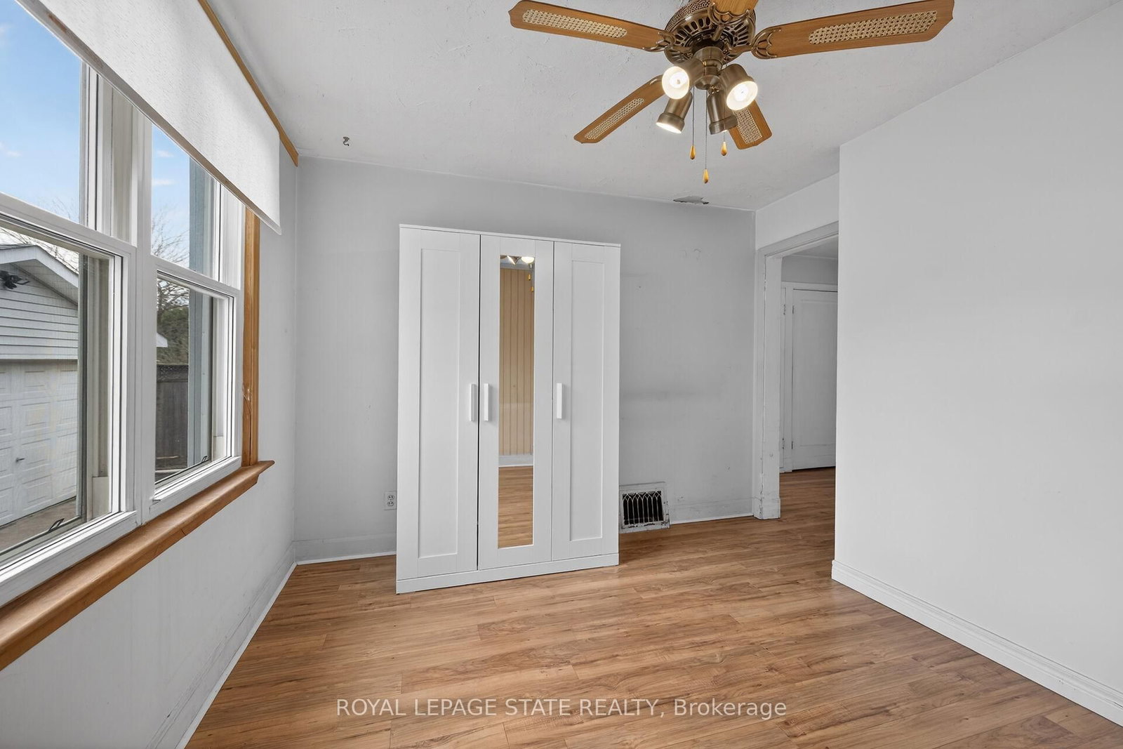 Detached House for sale at 163 Rosedale Avenue, Hamilton, Ontario, L8K 4N4 - Rosedale - MLS: X13002180