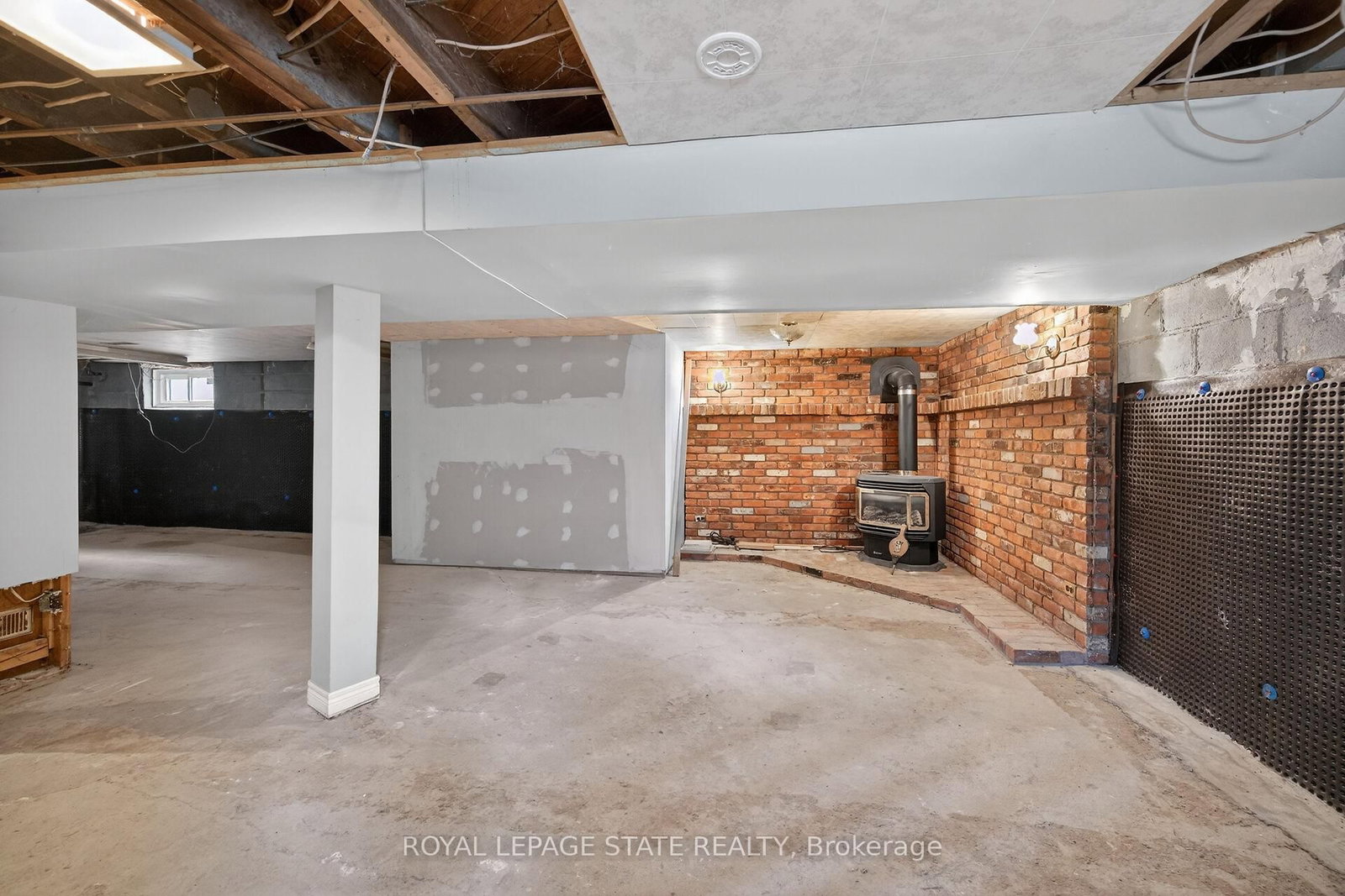 Detached House for sale at 163 Rosedale Avenue, Hamilton, Ontario, L8K 4N4 - Rosedale - MLS: X13002180