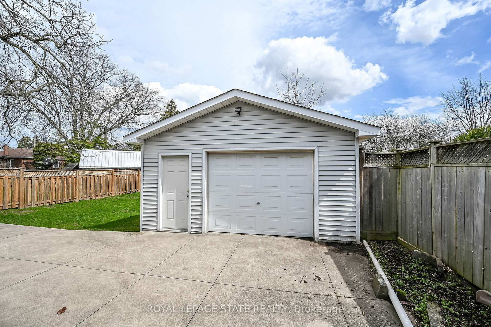 Detached House for sale at 163 Rosedale Avenue, Hamilton, Ontario, L8K 4N4 - Rosedale - MLS: X13002180