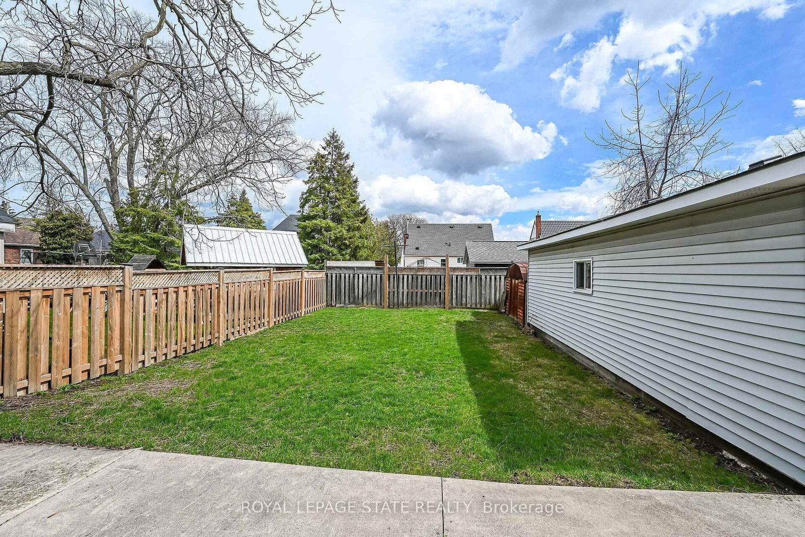 Detached House for sale at 163 Rosedale Avenue, Hamilton, Ontario, L8K 4N4 - Rosedale - MLS: X13002180