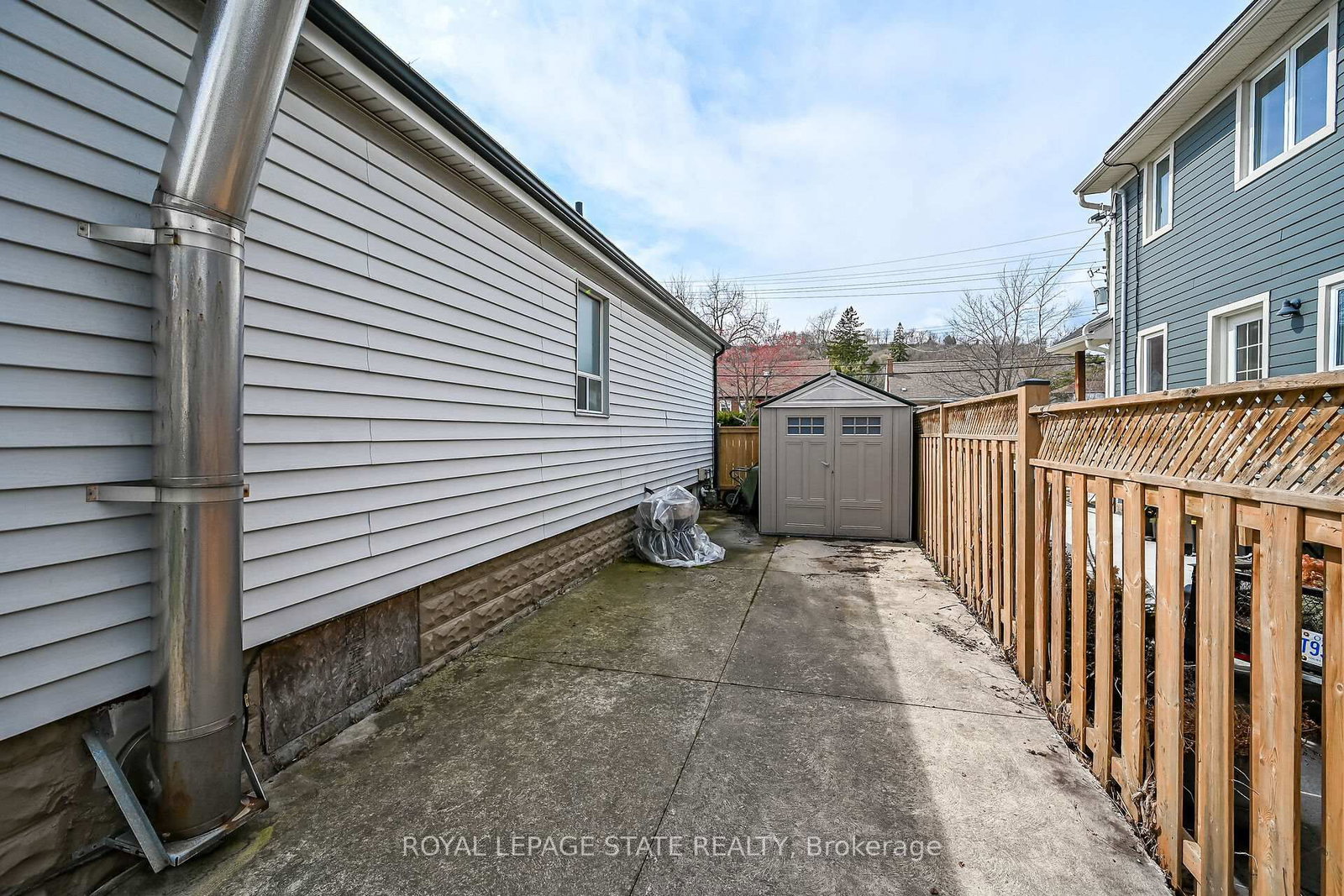 Detached House for sale at 163 Rosedale Avenue, Hamilton, Ontario, L8K 4N4 - Rosedale - MLS: X13002180