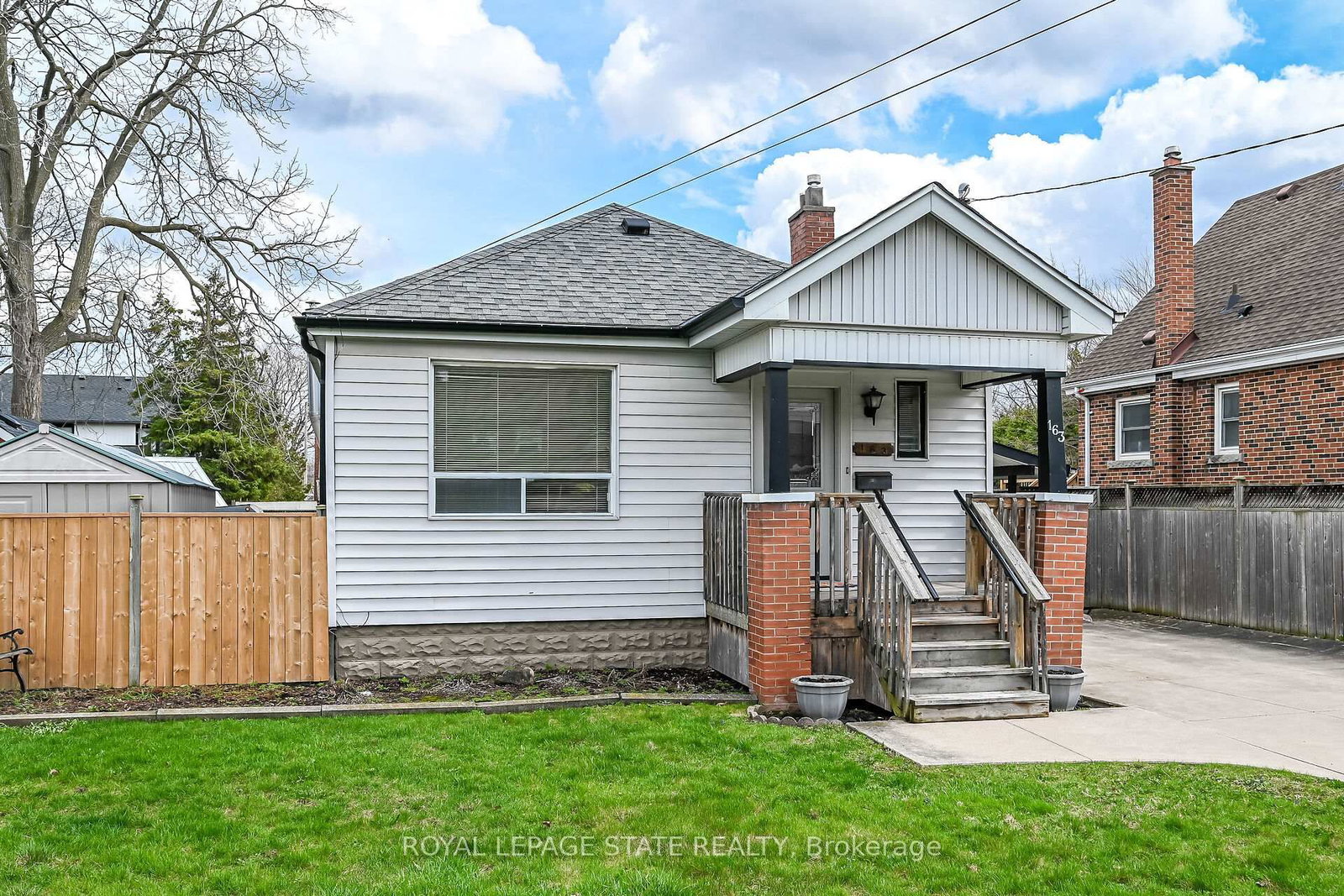 Detached House for sale at 163 Rosedale Avenue, Hamilton, Ontario, L8K 4N4 - Rosedale - MLS: X13002180