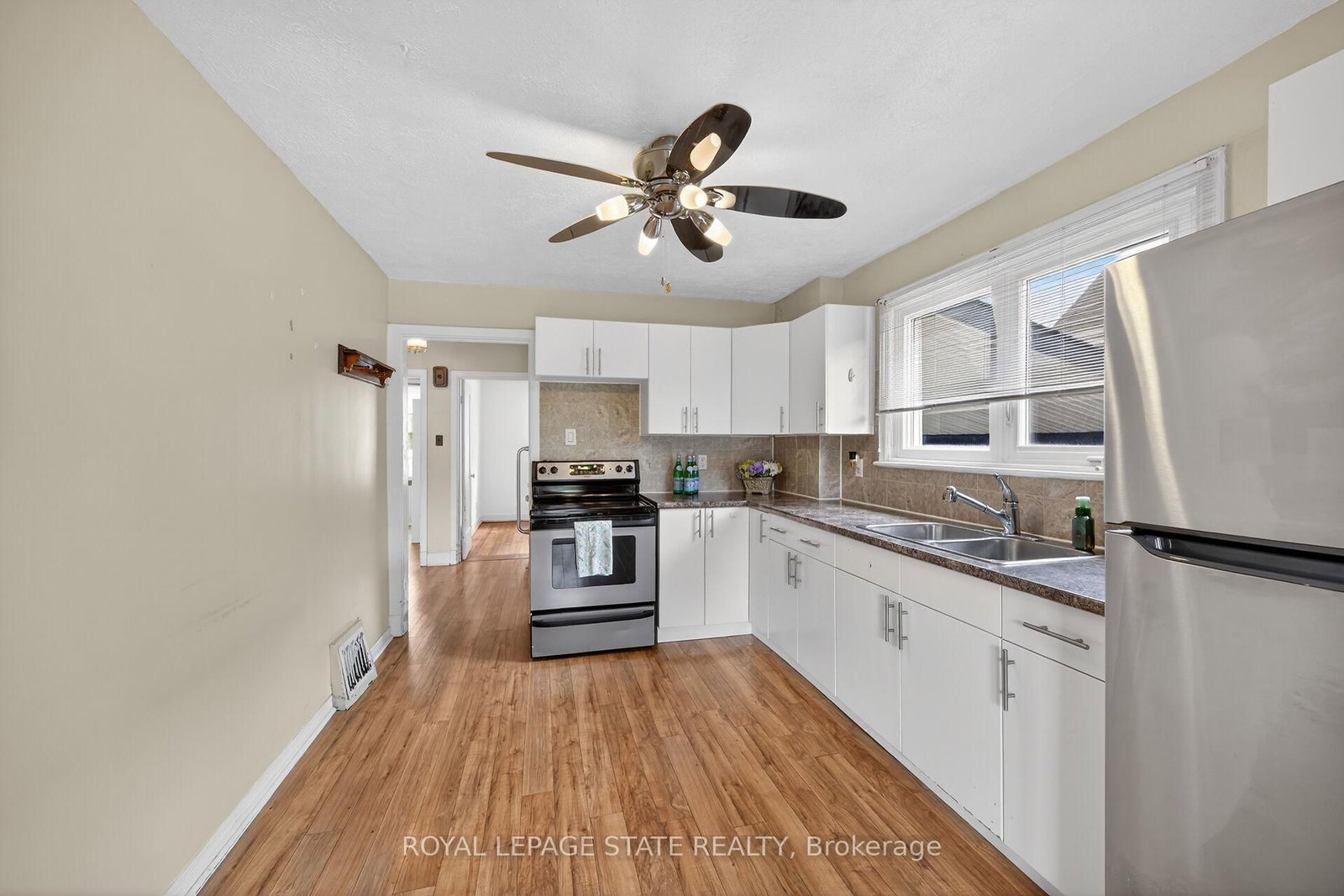 Detached House for sale at 163 Rosedale Avenue, Hamilton, Ontario, L8K 4N4 - Rosedale - MLS: X13002180