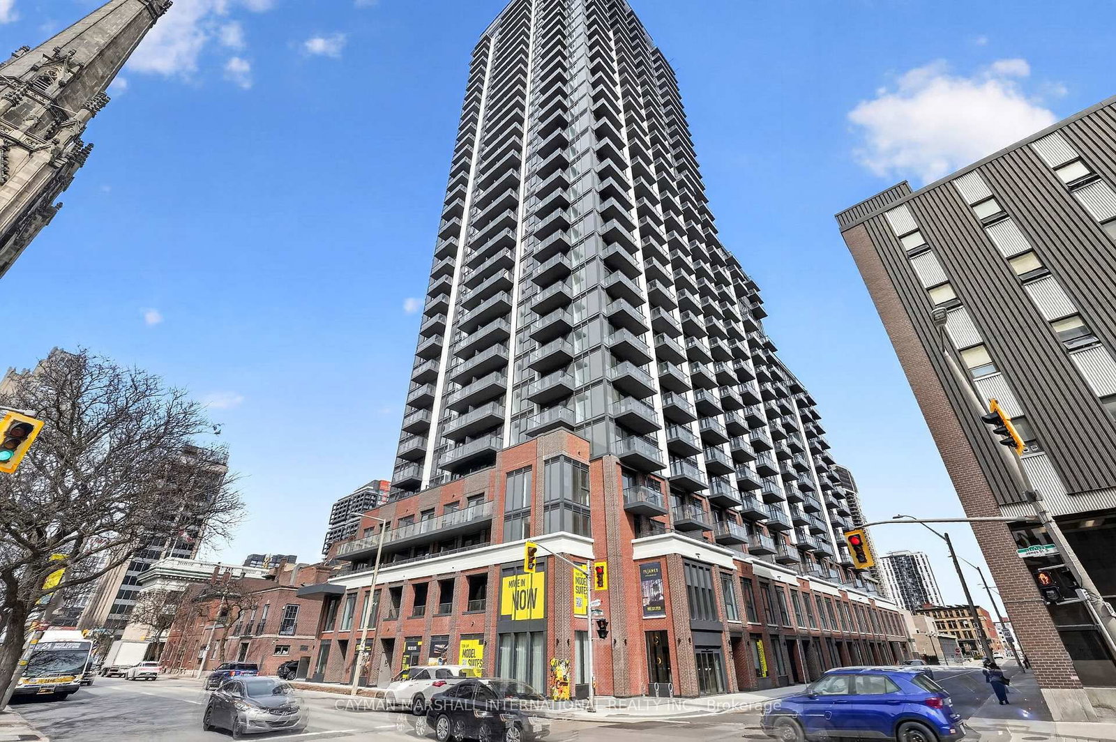 75 James Street S, Unit 804