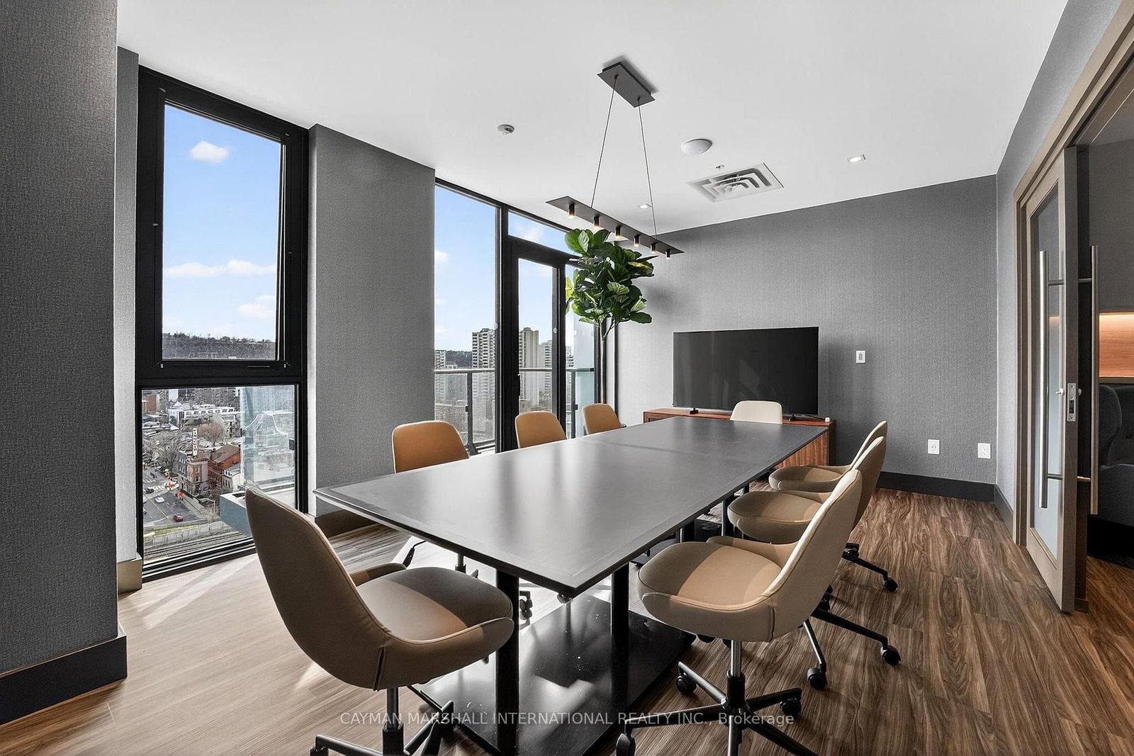 75 James Street S, Unit 804 - Photo 18