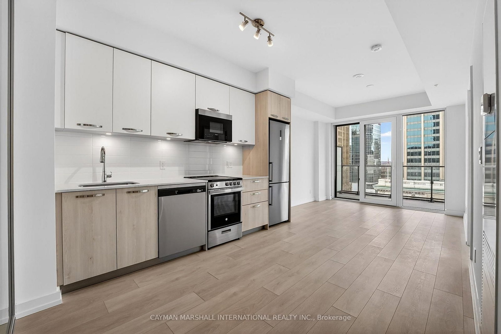 75 James Street S, Unit 804 - Photo 2