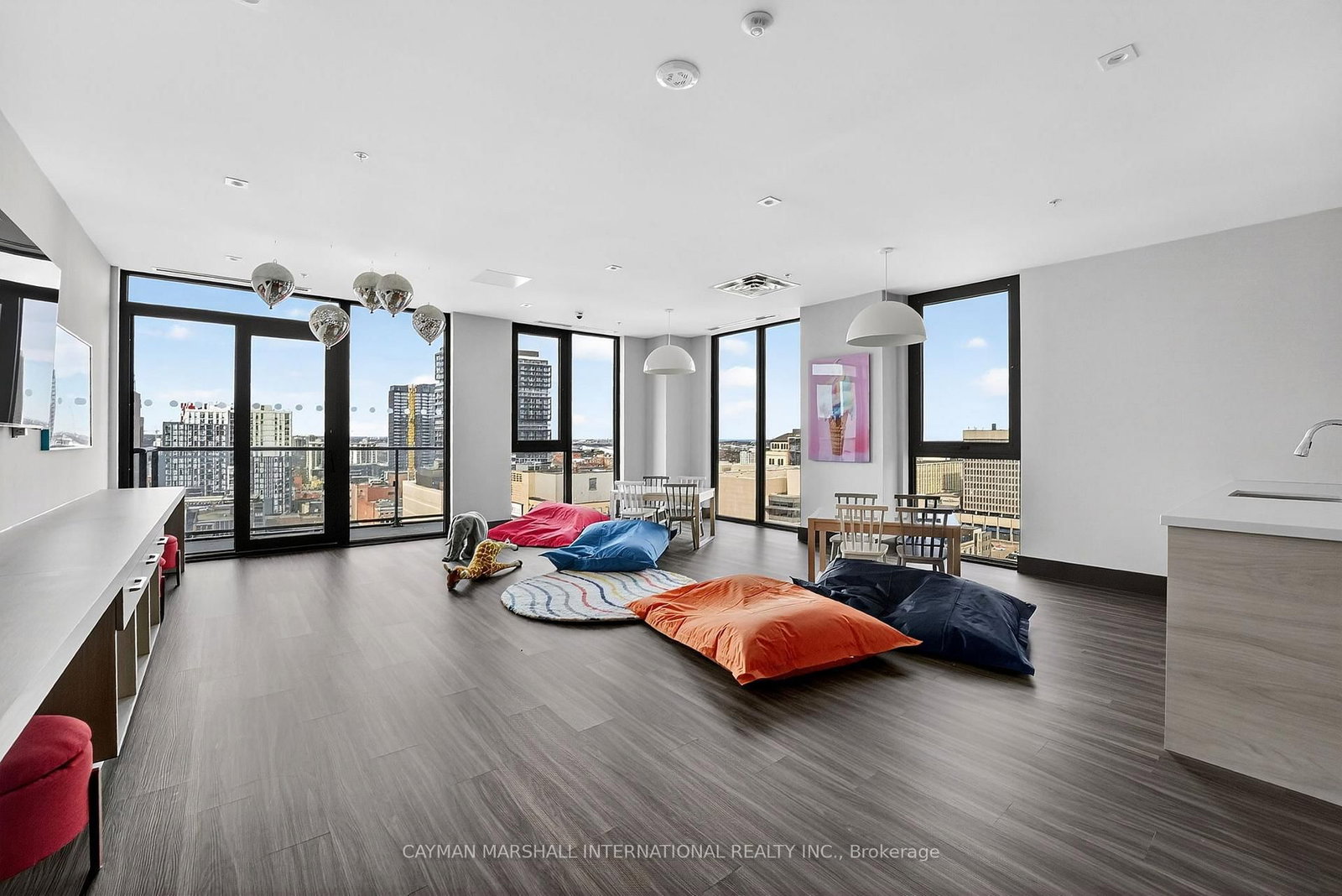 75 James Street S, Unit 804 - Photo 20