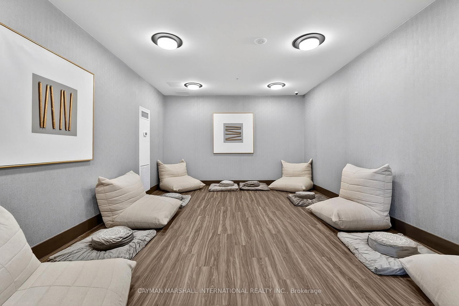 75 James Street S, Unit 804 - Photo 29