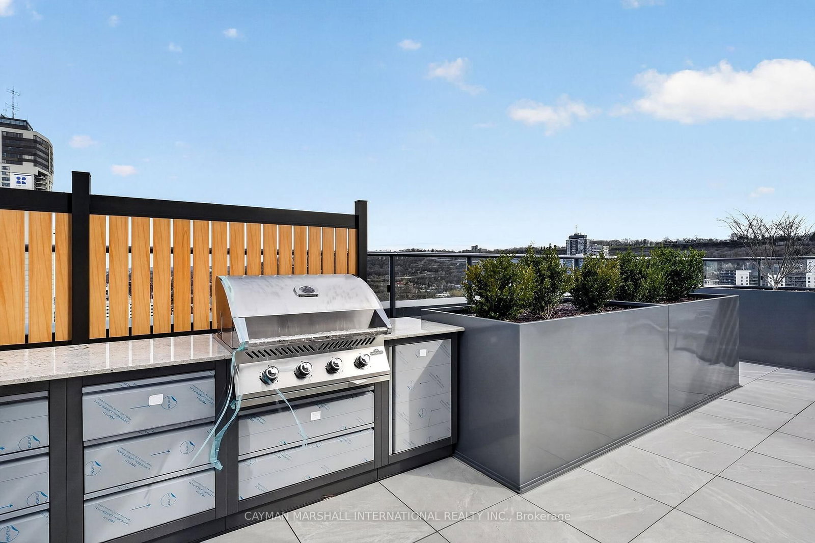 75 James Street S, Unit 804 - Photo 32