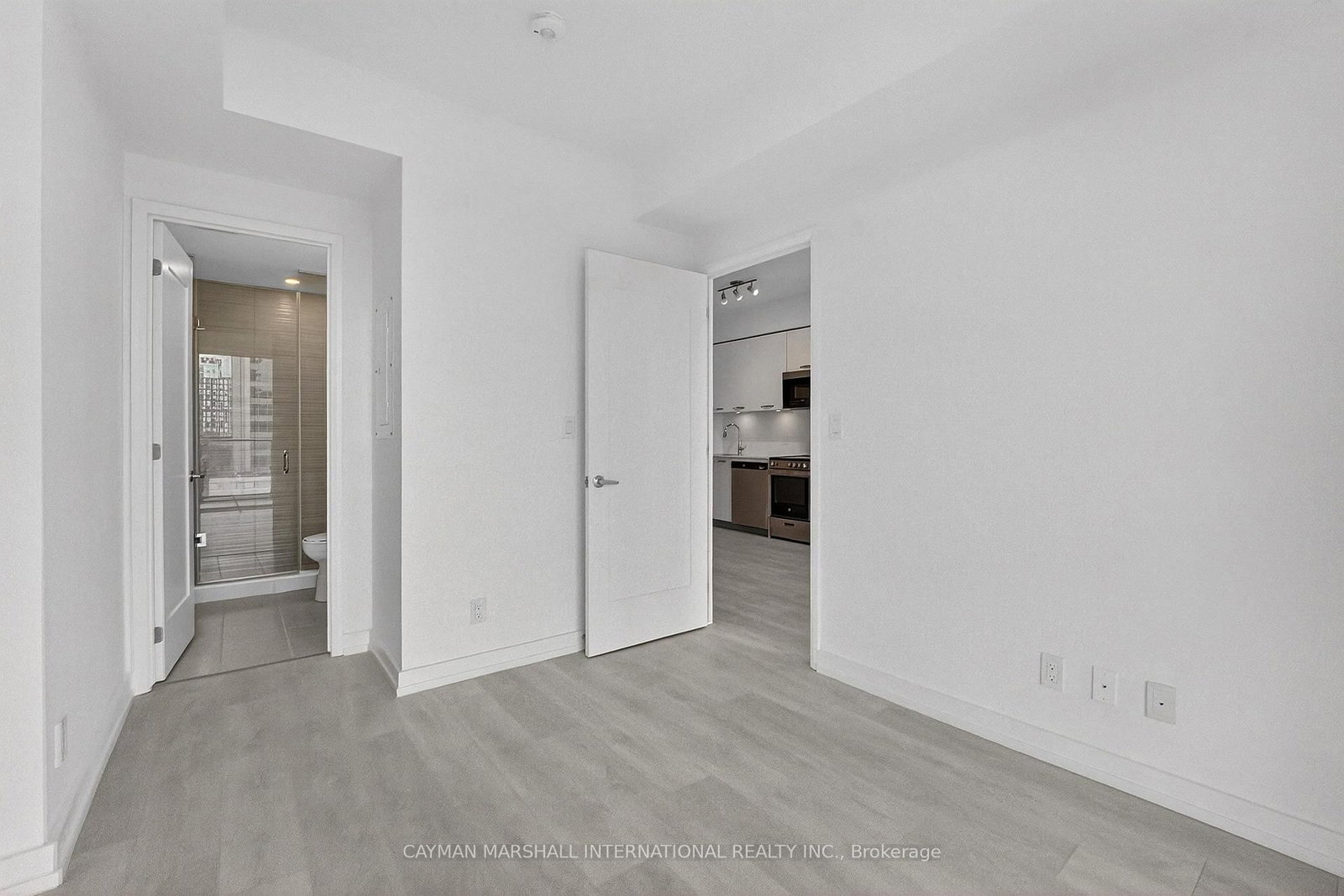 75 James Street S, Unit 804 - Photo 6