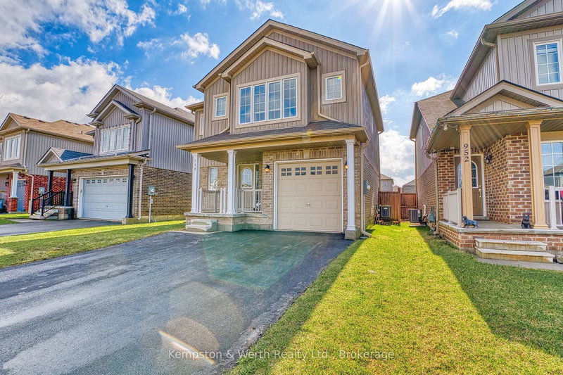 home for sale on 948 Adams Avenue S