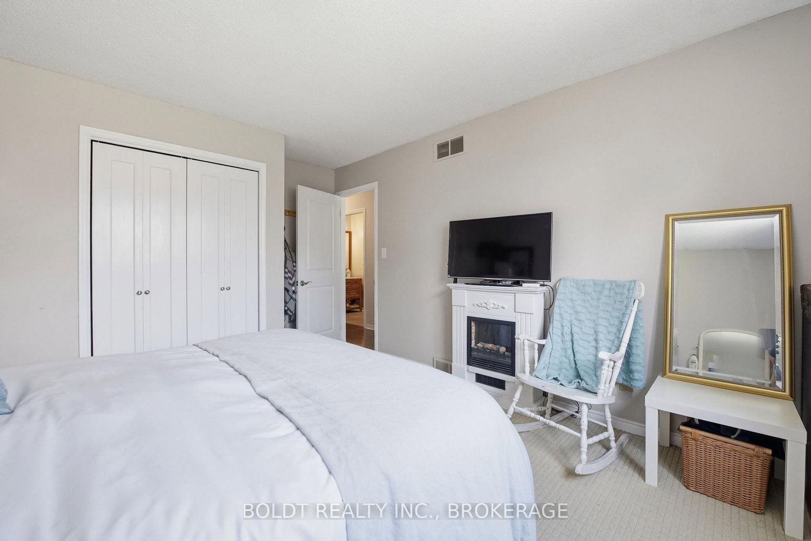 Semi-Detached House for sale at 107 Chapel Hill Crescent, Welland, Ontario, L3C 6G8 - N. Welland - MLS: X13002486