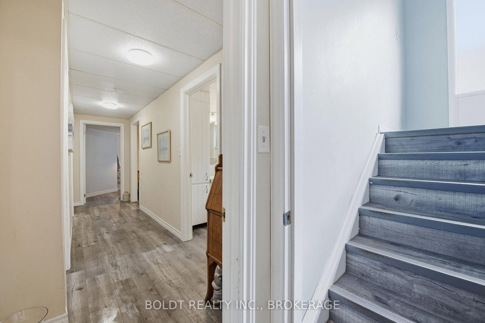 Semi-Detached House for sale at 107 Chapel Hill Crescent, Welland, Ontario, L3C 6G8 - N. Welland - MLS: X13002486