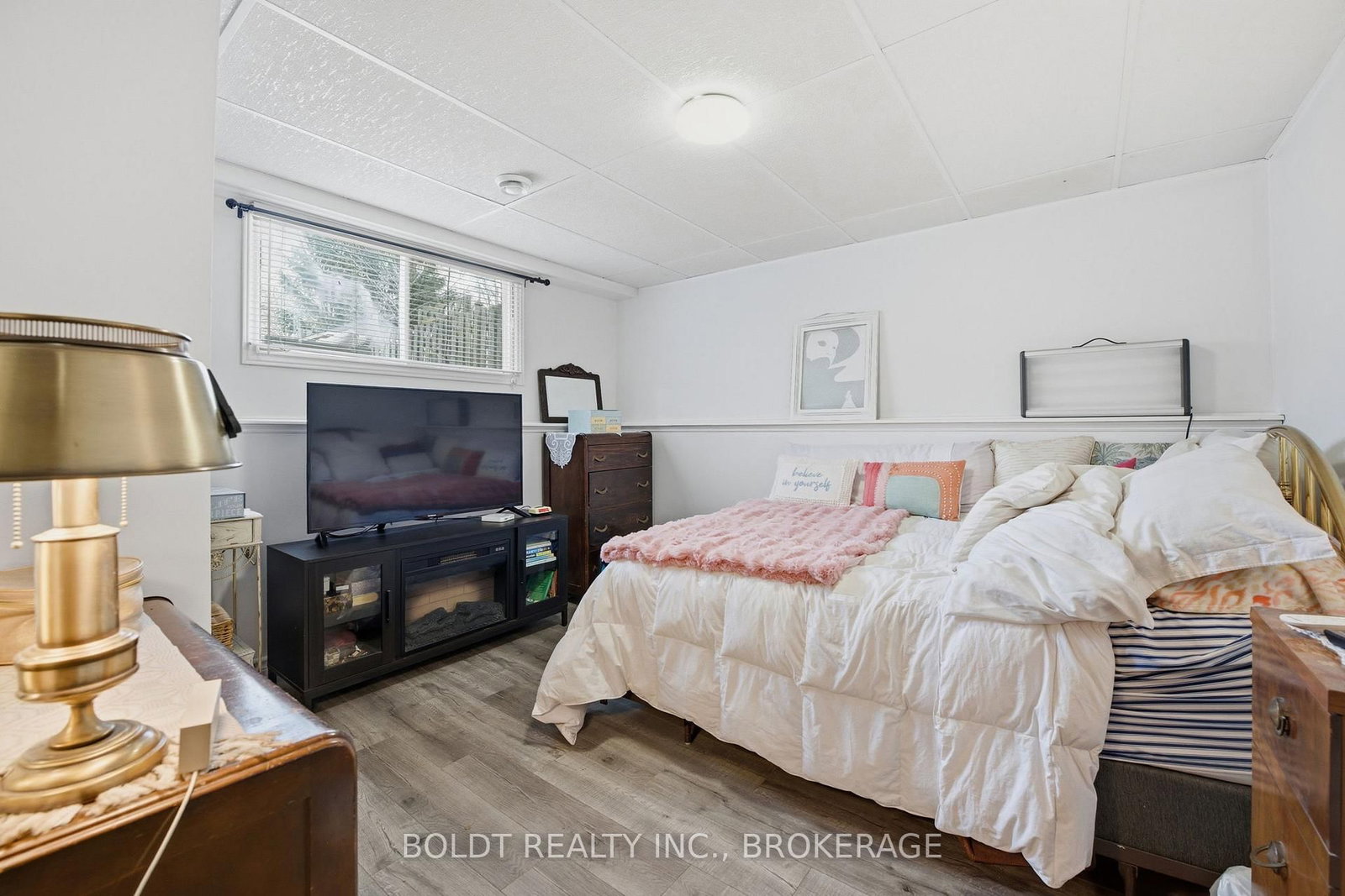 Semi-Detached House for sale at 107 Chapel Hill Crescent, Welland, Ontario, L3C 6G8 - N. Welland - MLS: X13002486