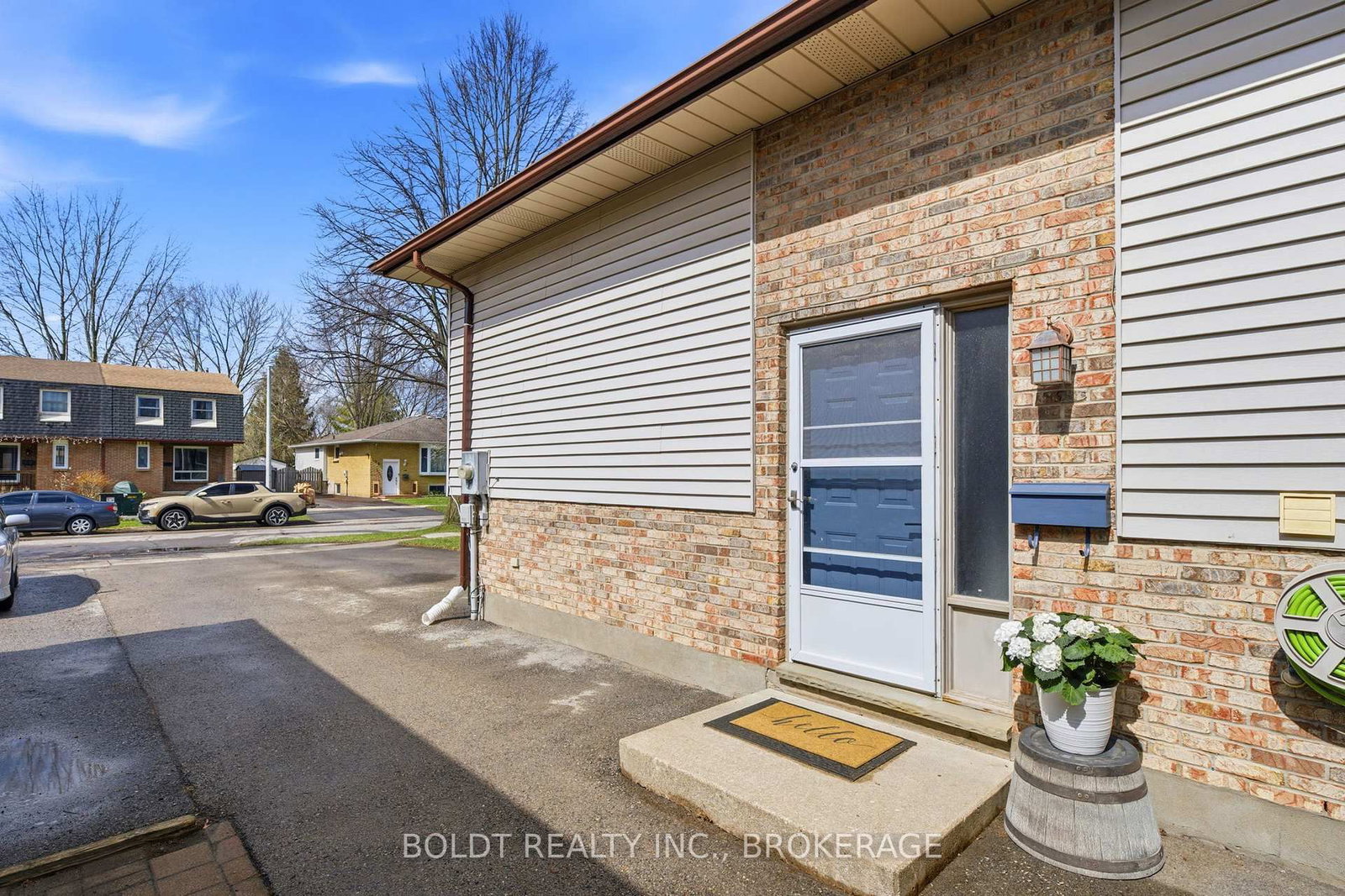 Semi-Detached House for sale at 107 Chapel Hill Crescent, Welland, Ontario, L3C 6G8 - N. Welland - MLS: X13002486