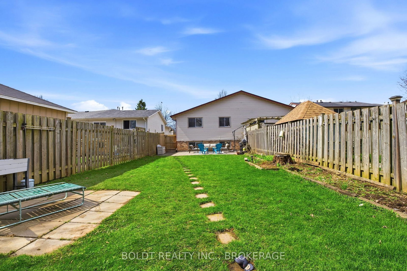 Semi-Detached House for sale at 107 Chapel Hill Crescent, Welland, Ontario, L3C 6G8 - N. Welland - MLS: X13002486