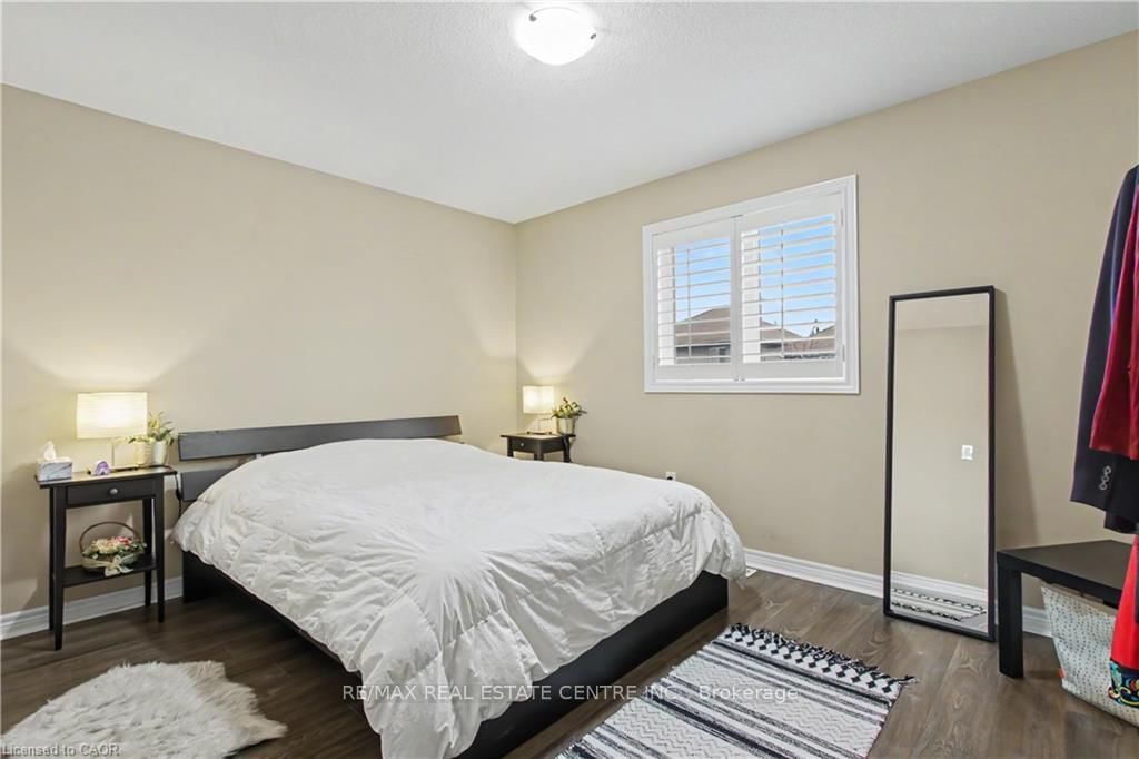 Detached House for sale at 235 Fair Street, Hamilton, Ontario, L9K 0B9 - Meadowlands - MLS: X13002634