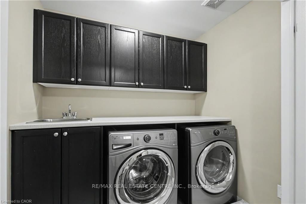 Detached House for sale at 235 Fair Street, Hamilton, Ontario, L9K 0B9 - Meadowlands - MLS: X13002634