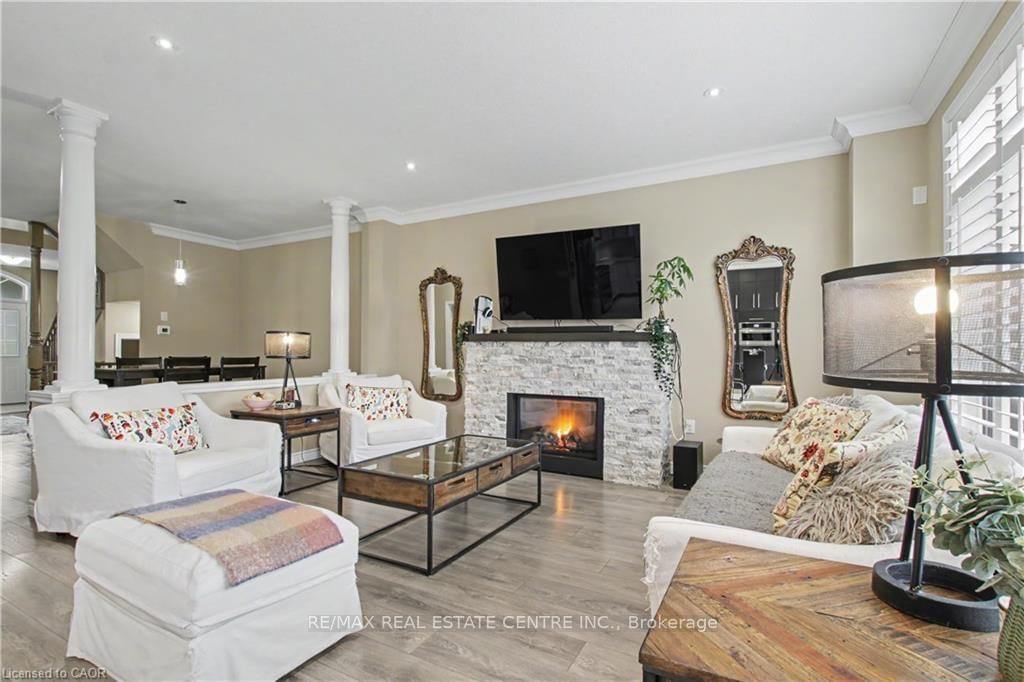 Detached House for sale at 235 Fair Street, Hamilton, Ontario, L9K 0B9 - Meadowlands - MLS: X13002634