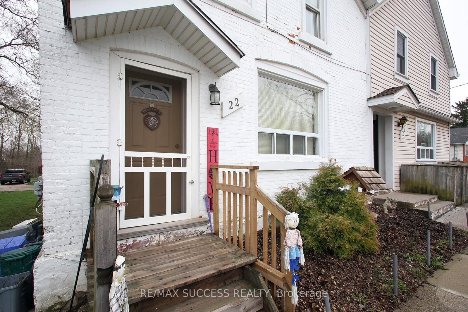22 & 24 River Street • Thorold, ON photo 39