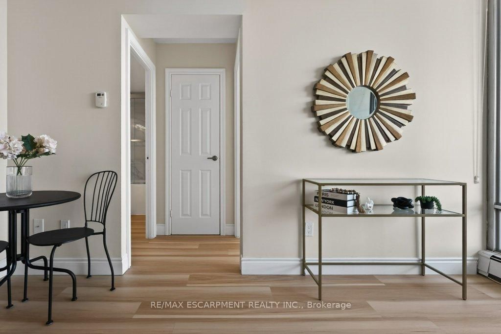 150 Charlton Avenue E, Unit 1801 - Photo 17