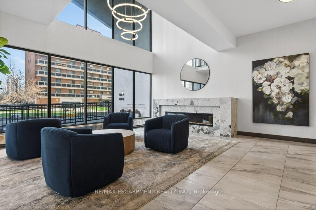 150 Charlton Avenue E, Unit 1801 - Photo 30