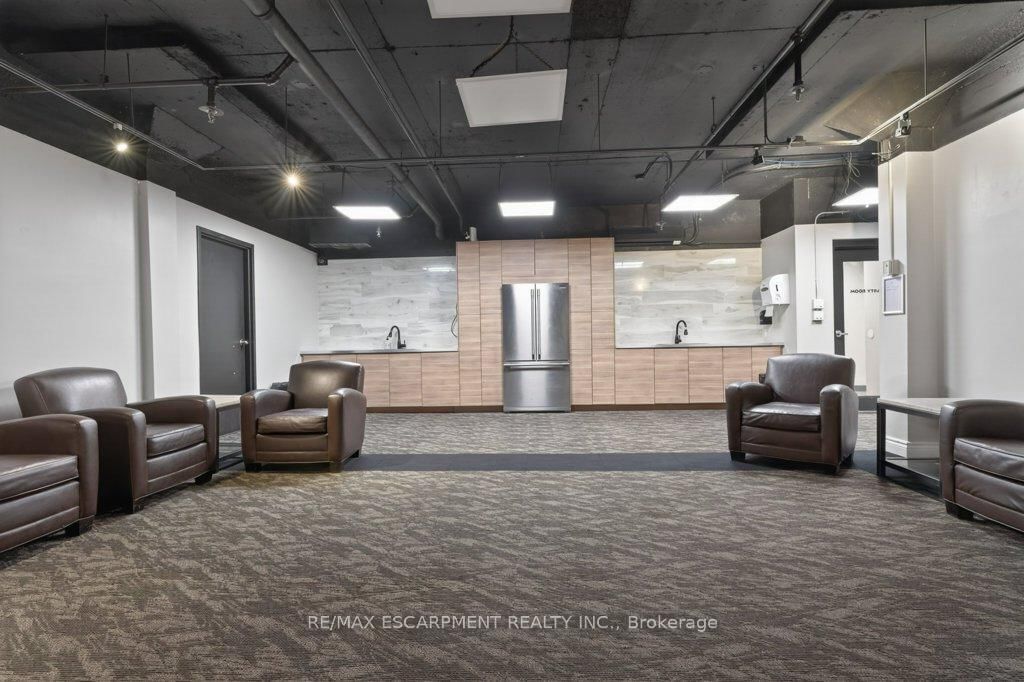 150 Charlton Avenue E, Unit 1801 - Photo 33