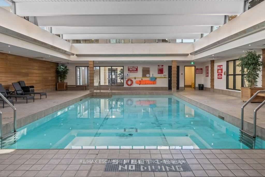 150 Charlton Avenue E, Unit 1801 - Photo 39