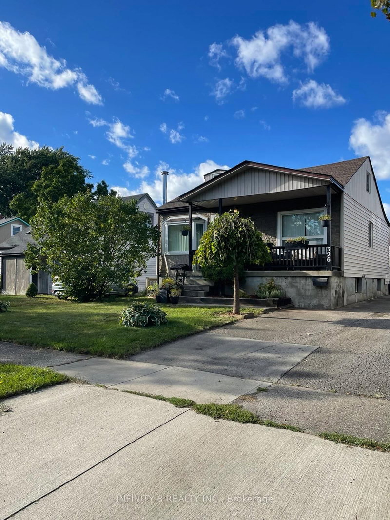 326 Corvette St, Welland, L3B 4S6 | Image 2