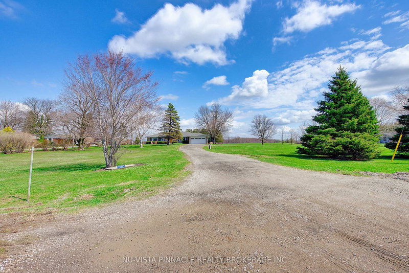 21752 Richmond St, Middlesex Centre, N5X 4B2 | Image 3