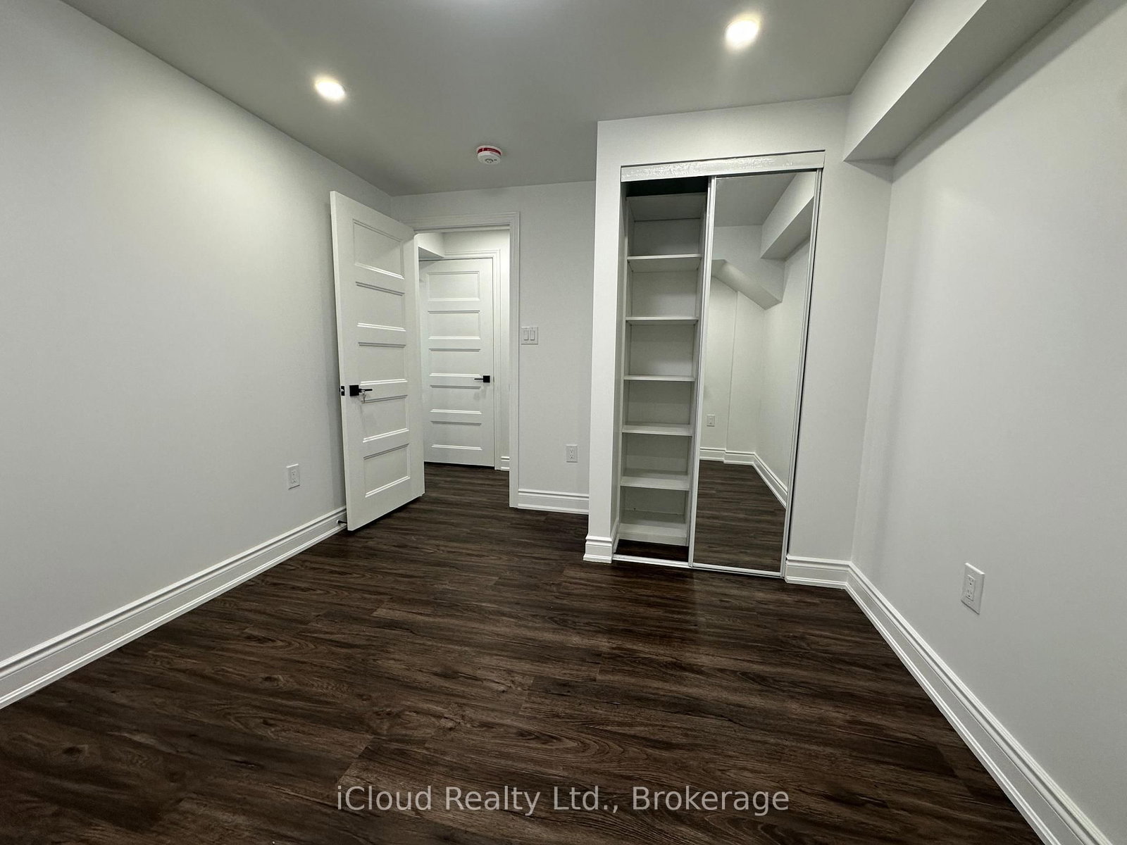 89 Longboat Run W, Unit BSMT - Photo 31