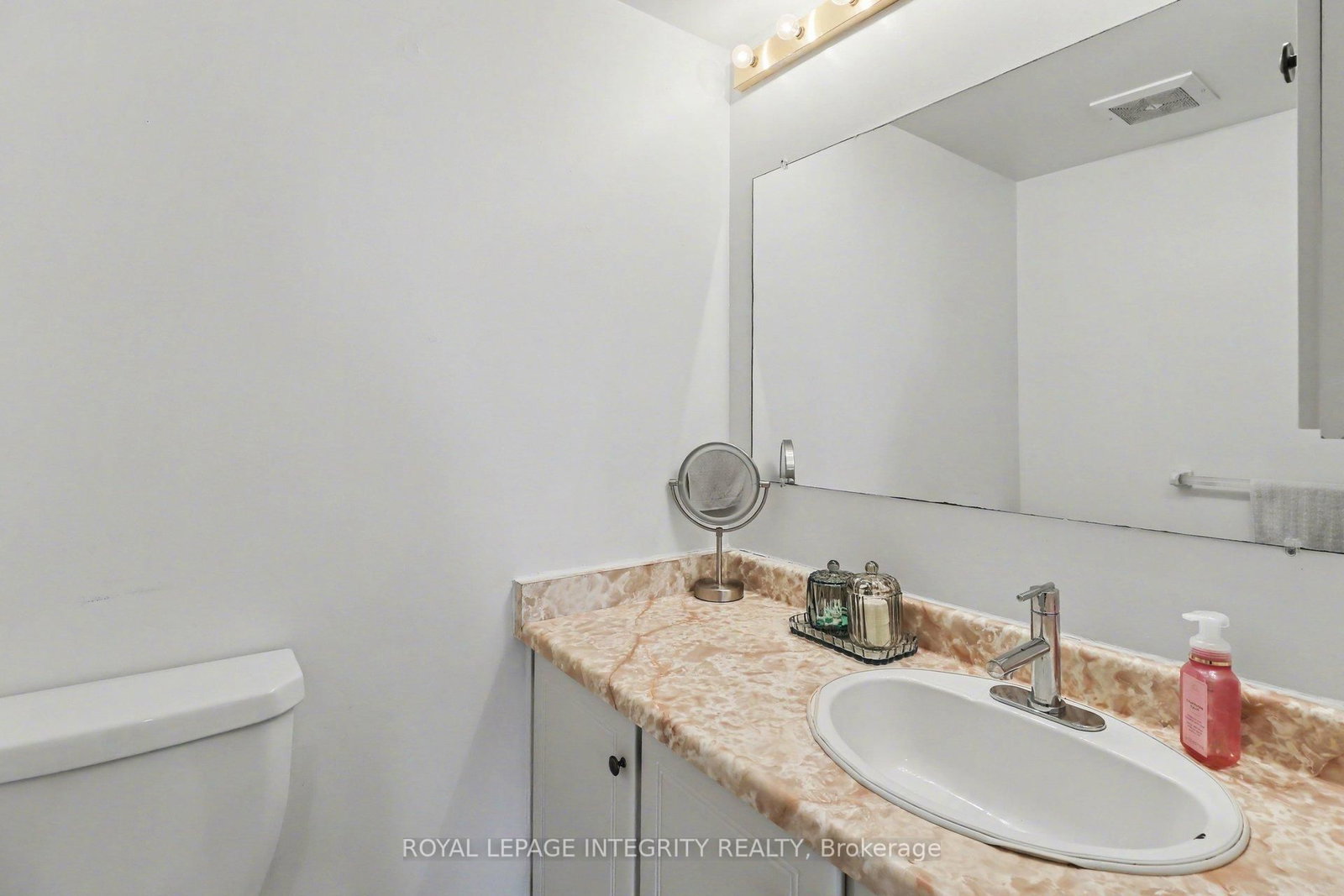470 Laurier Avenue W, Unit PH2104 - Photo 16