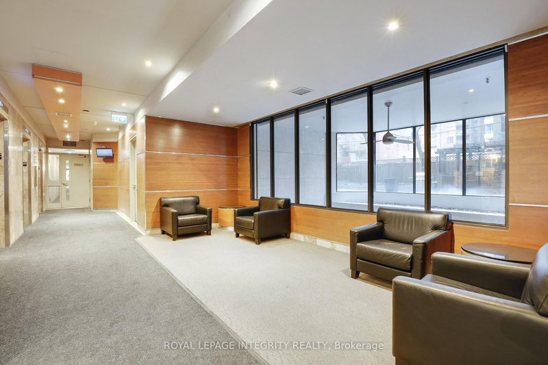 PH2104 - 470 Laurier Ave W, Ottawa, K1R 7W9 | Image 3