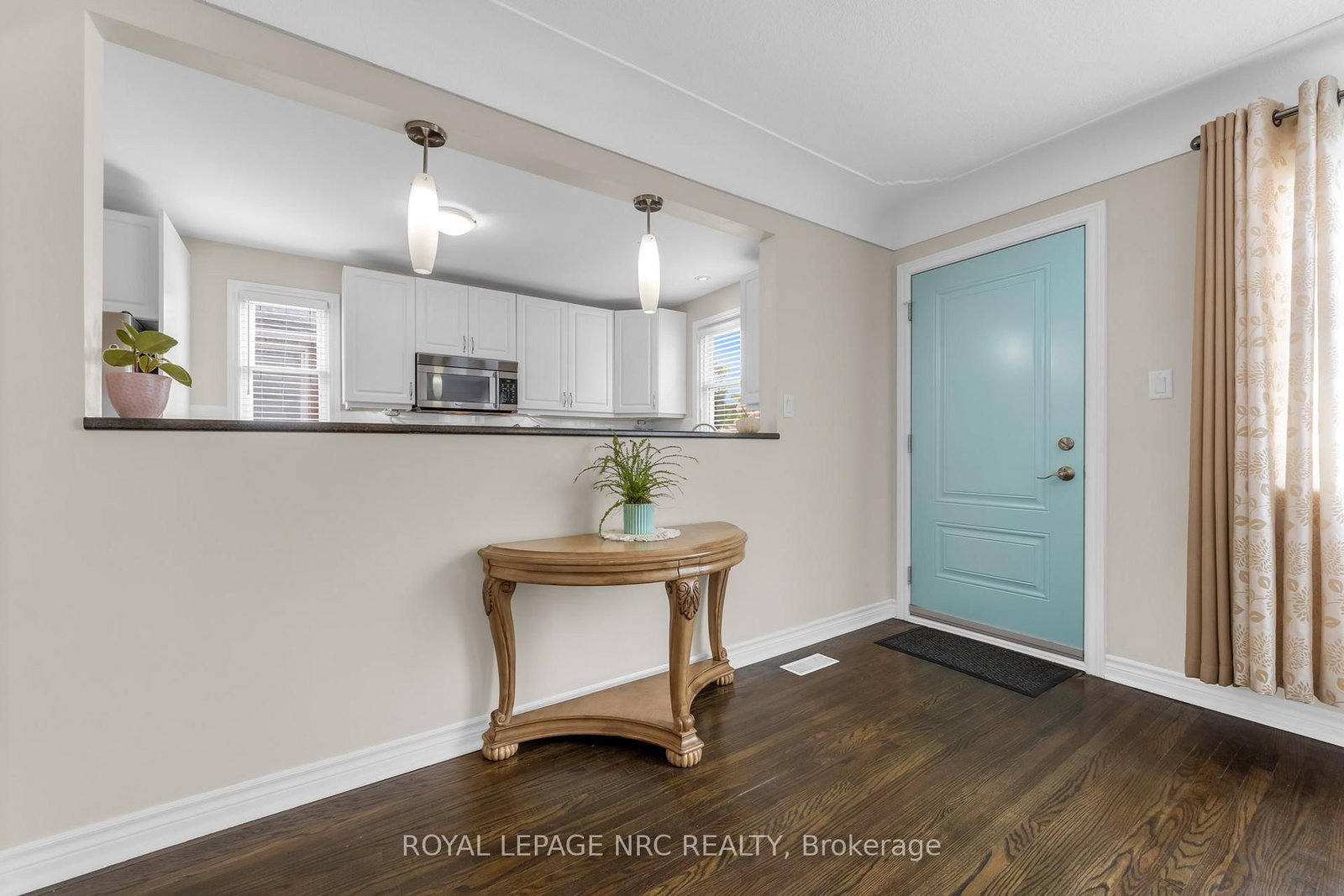 Detached House for sale at 475 East 38th Street, Hamilton, Ontario, L8V 4G7 - Macassa - MLS: X13002874