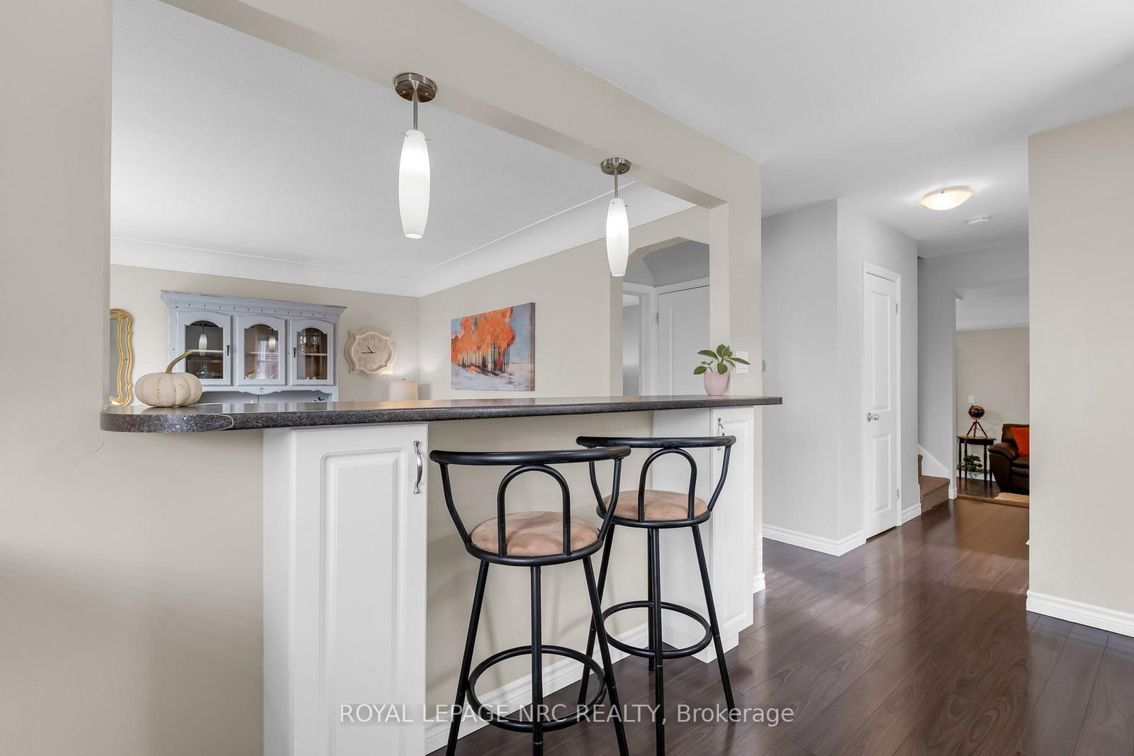 Detached House for sale at 475 East 38th Street, Hamilton, Ontario, L8V 4G7 - Macassa - MLS: X13002874