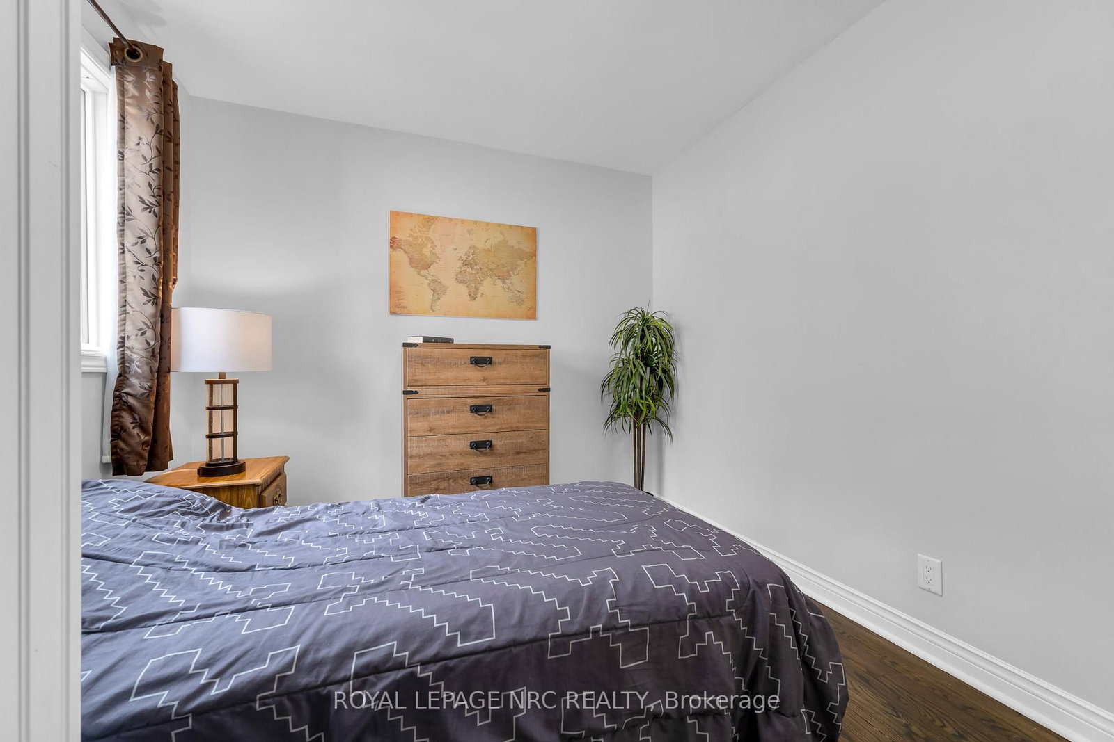 Detached House for sale at 475 East 38th Street, Hamilton, Ontario, L8V 4G7 - Macassa - MLS: X13002874