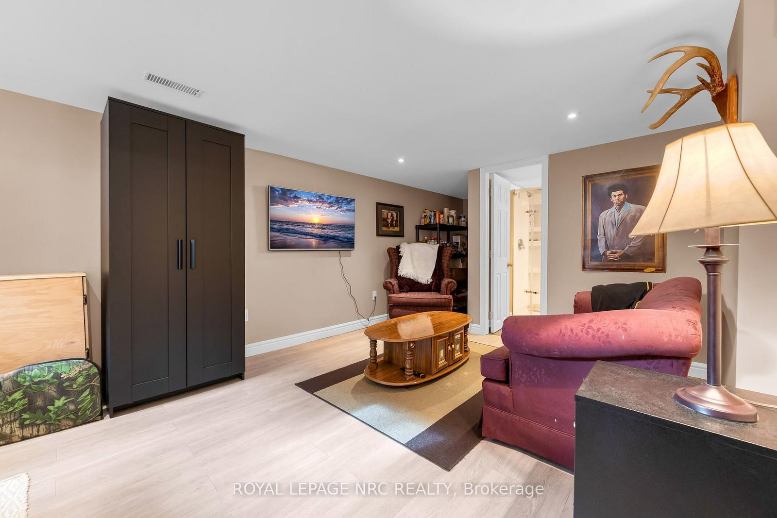 Detached House for sale at 475 East 38th Street, Hamilton, Ontario, L8V 4G7 - Macassa - MLS: X13002874