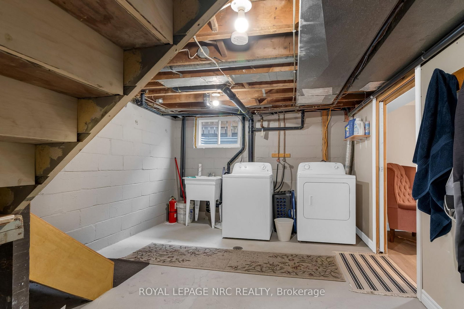 Detached House for sale at 475 East 38th Street, Hamilton, Ontario, L8V 4G7 - Macassa - MLS: X13002874